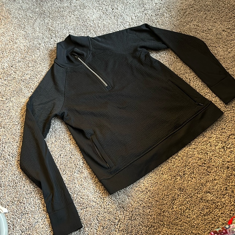 Lululemon 3/4 zip. Merino Wool, great for winter runs! Great condition!
